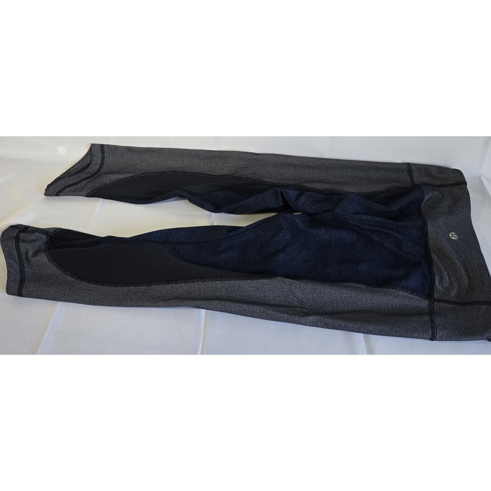 Lululemon Wunder Under Cross Women's  6 Navy Blue and Gray cropped yoga pants